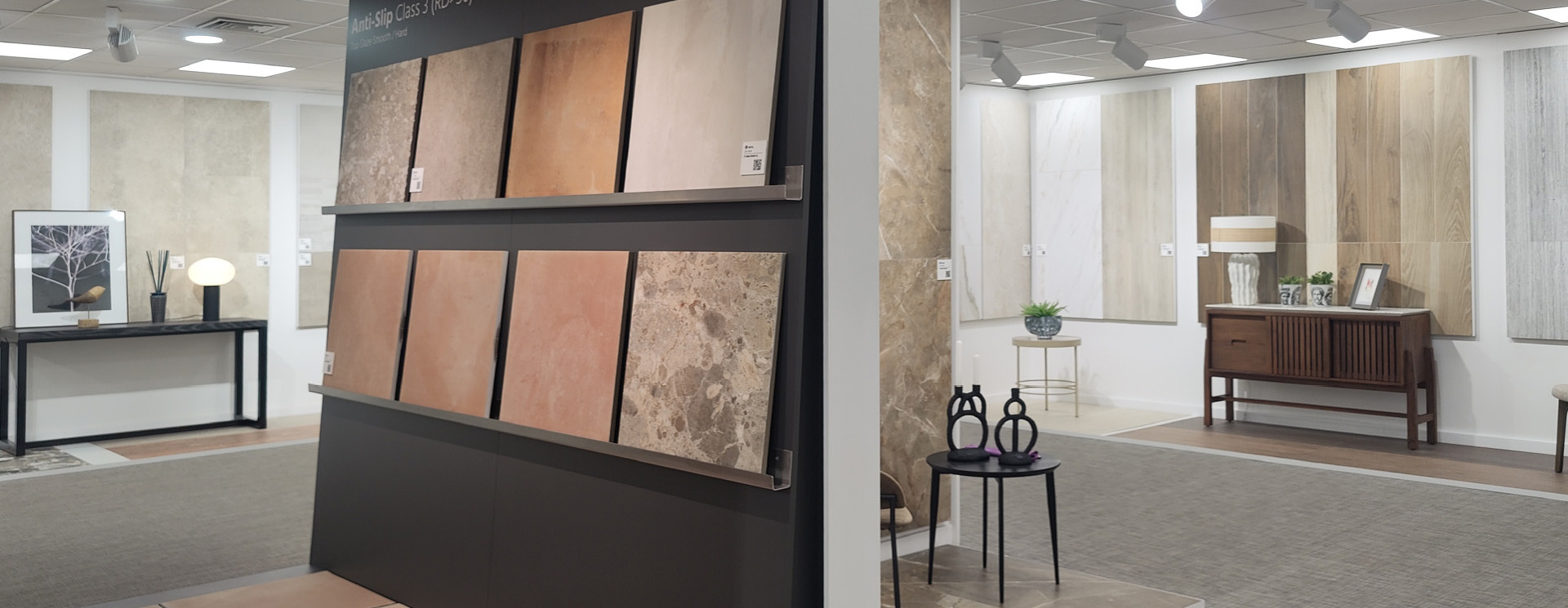 Coloronda presenta nuevas propuestas cerámicas en sus instalaciones de Onda